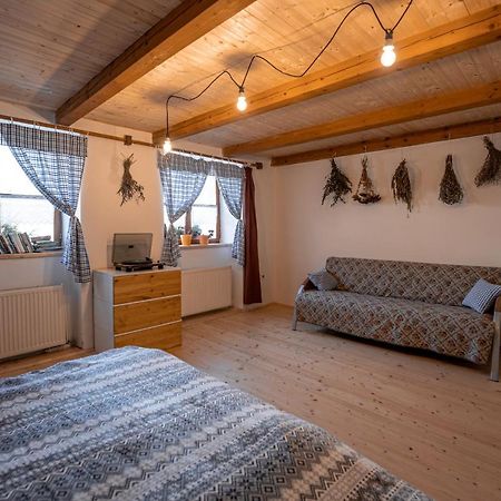 Prizemi Vesnicke Usedlosti - Cozy Village Homestead Vidov Εξωτερικό φωτογραφία